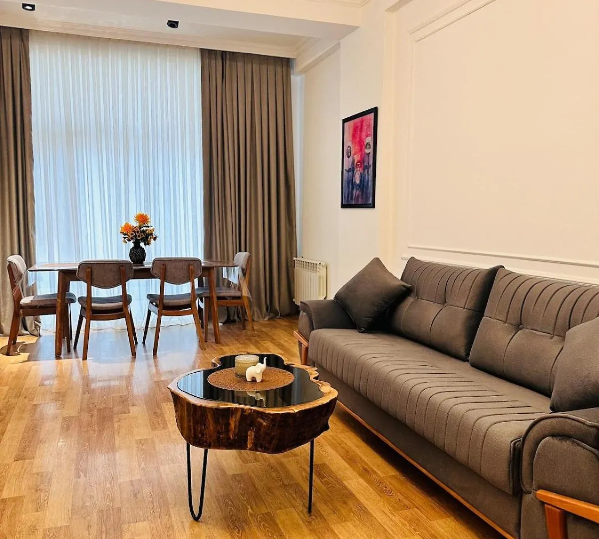 Central Studio Apartment On Nizami Street バクー